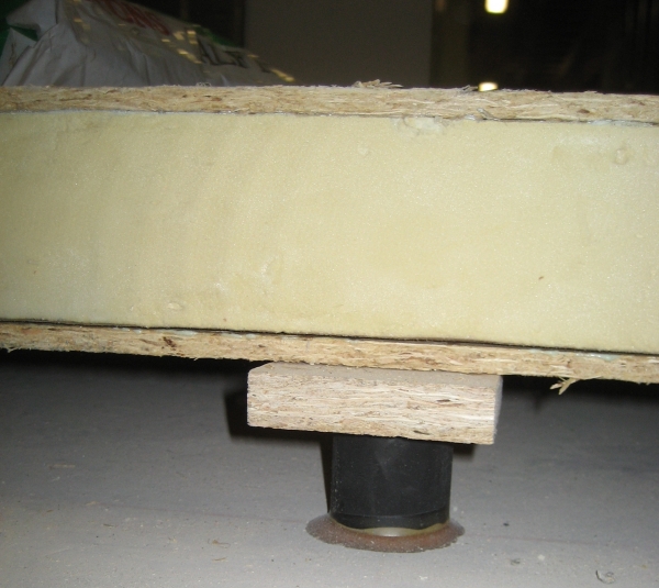 Floor installed to provide a 75mm airgap